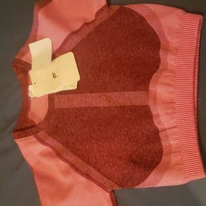 Fabletics Short Sleeve Stretch Crop Top